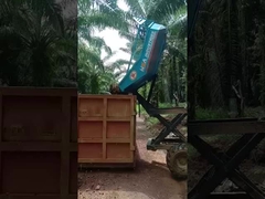 পাম অয়েল ট্রাক্টর